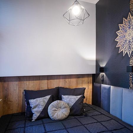 Apartament Z Jacuzzi W Centrum Sanoka Exteriér fotografie