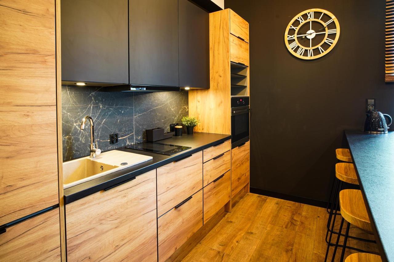 Apartament Z Jacuzzi W Centrum Sanoka Exteriér fotografie